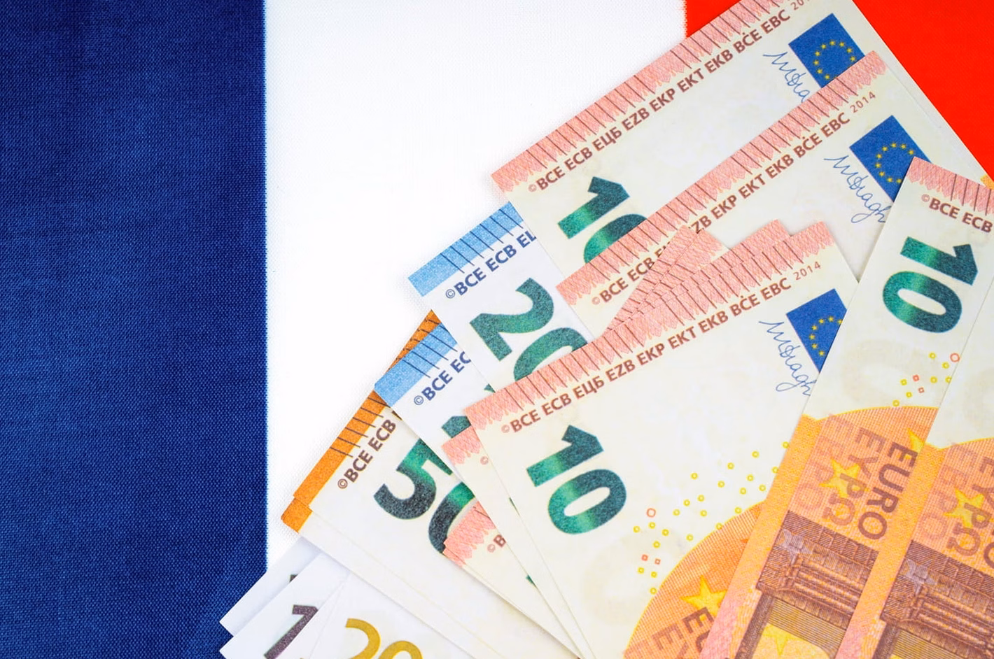 Annuler la dette française selon Jean-Luc Mélenchon : une recette pour embraser la nation et plonger le pays dans la tourmente