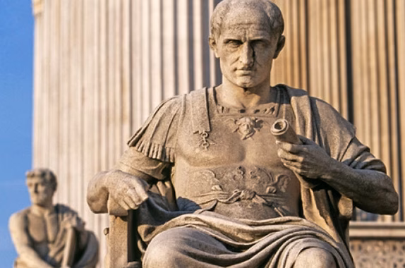 Économie de guerre : le défi stratégique pour accélérer la production du Caesar