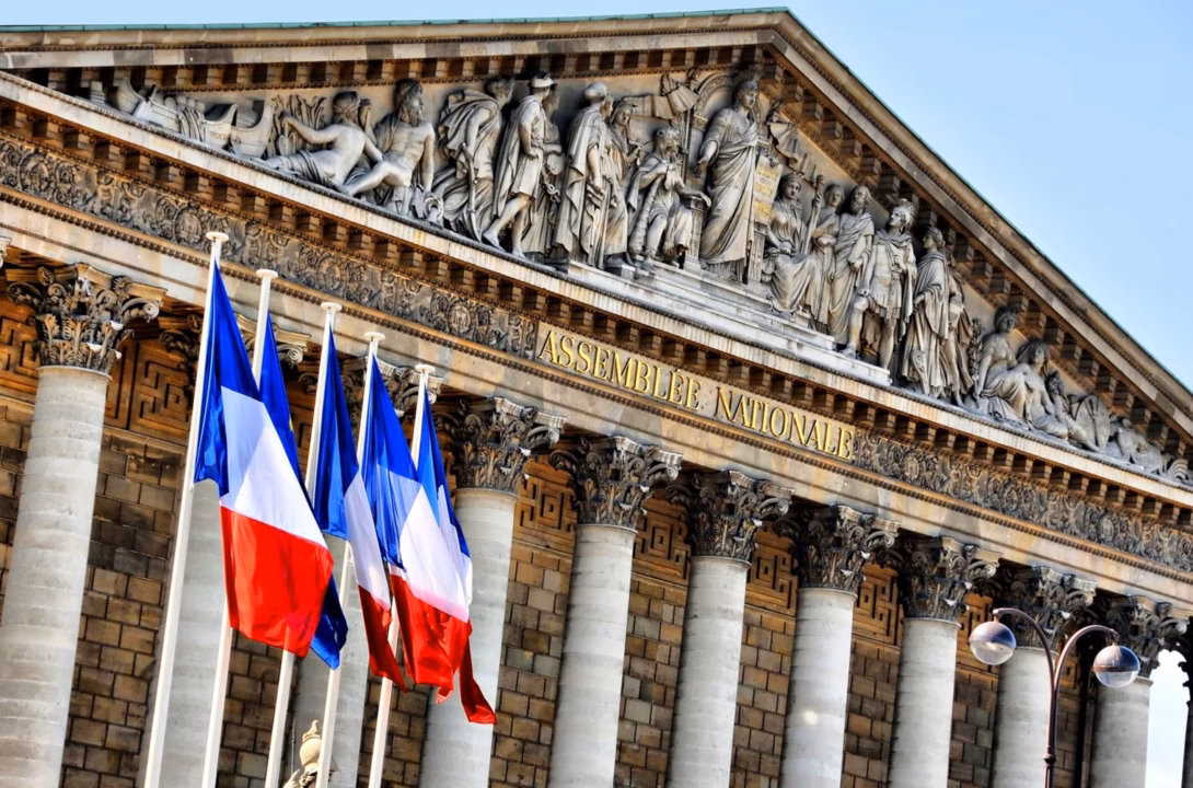 Jean-Luc Mélenchon (LFI) alerte : « L&rsquo;économie française est en voie de déclin » dans le débat budgétaire